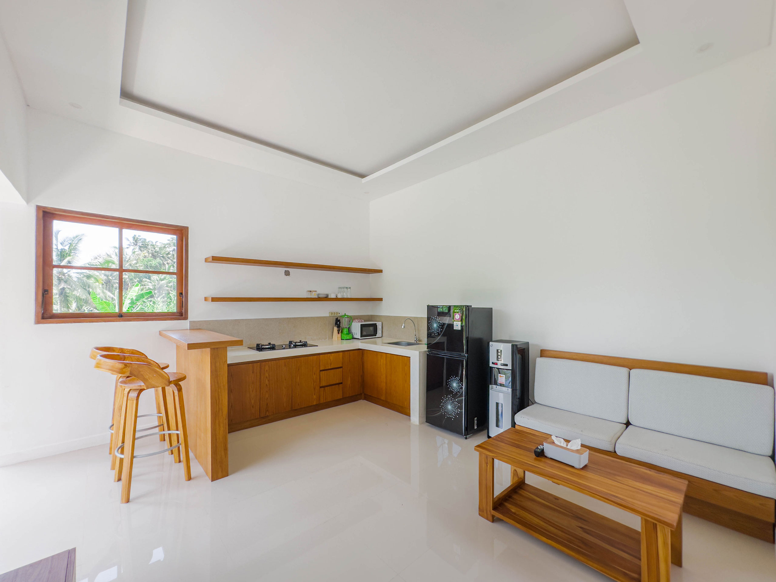 5-casamahesa-pool-kitchen-18032025